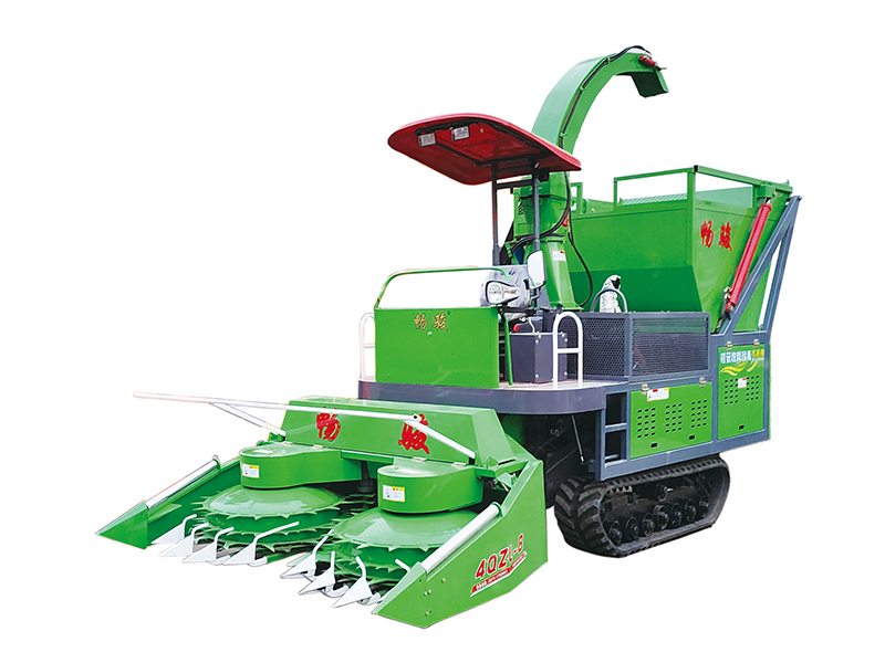 履帶式升級(jí)版青飼料收獲機(jī)